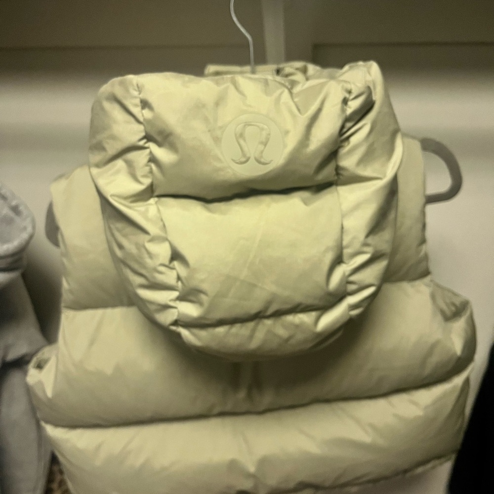 Lululemon Light Tan Puffer Vest